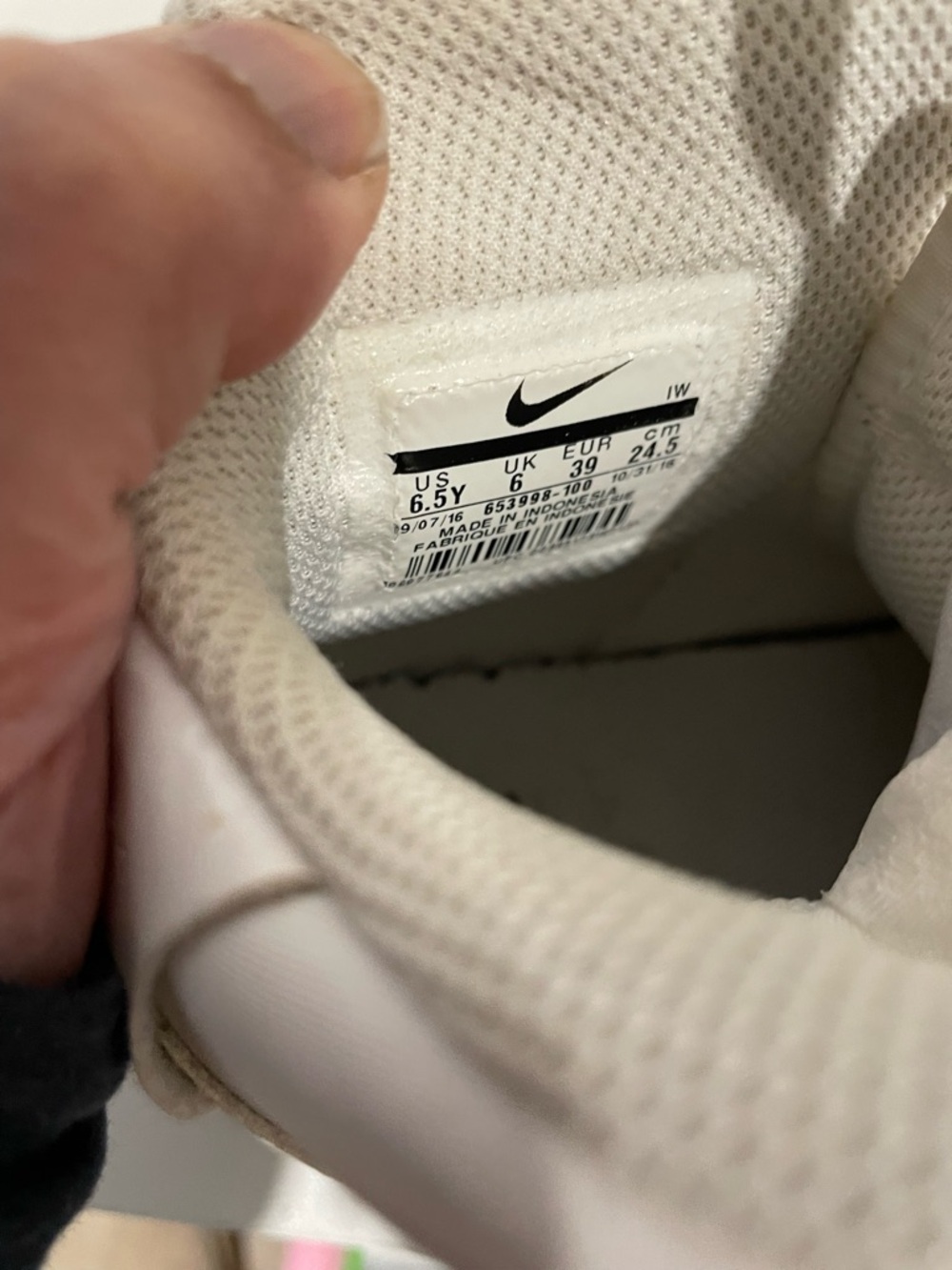 Nike Air - White High-Top Sneakers - Minimal Leather Design 6.5 Y/8 US women’s - Picture 5 of 5